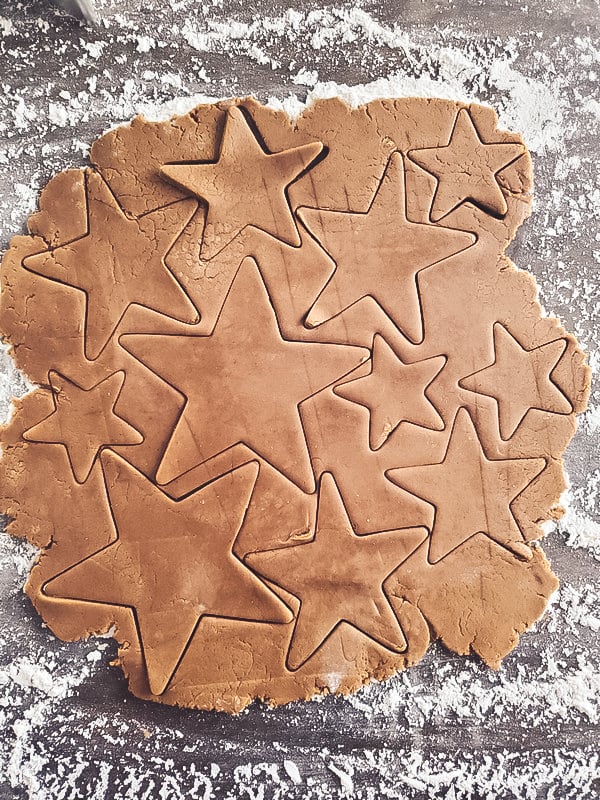 gingerbread cookie recipe perfect for cutouts