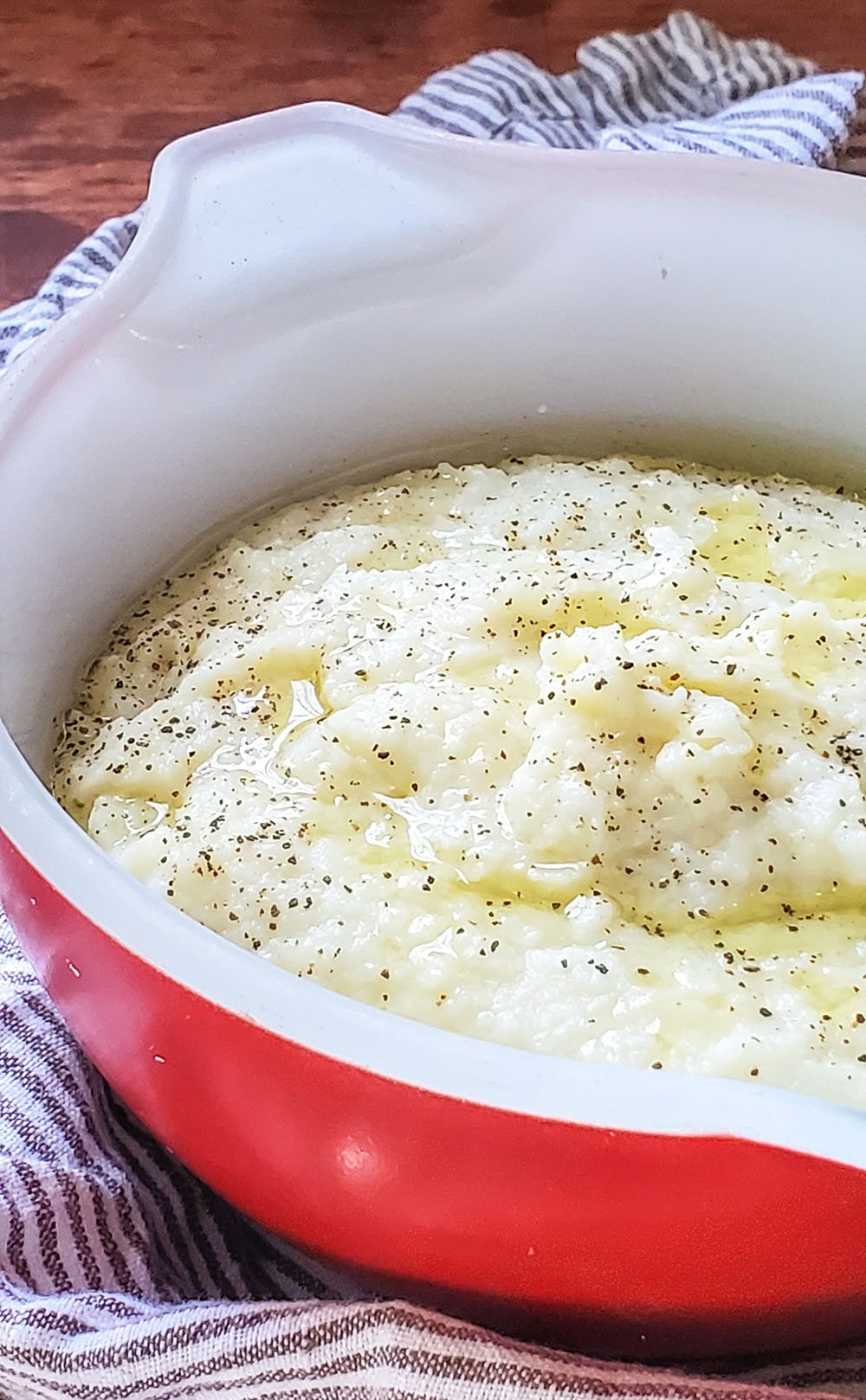 Creamy and flavorful, this is a perfect bowl of mashed cauliflower